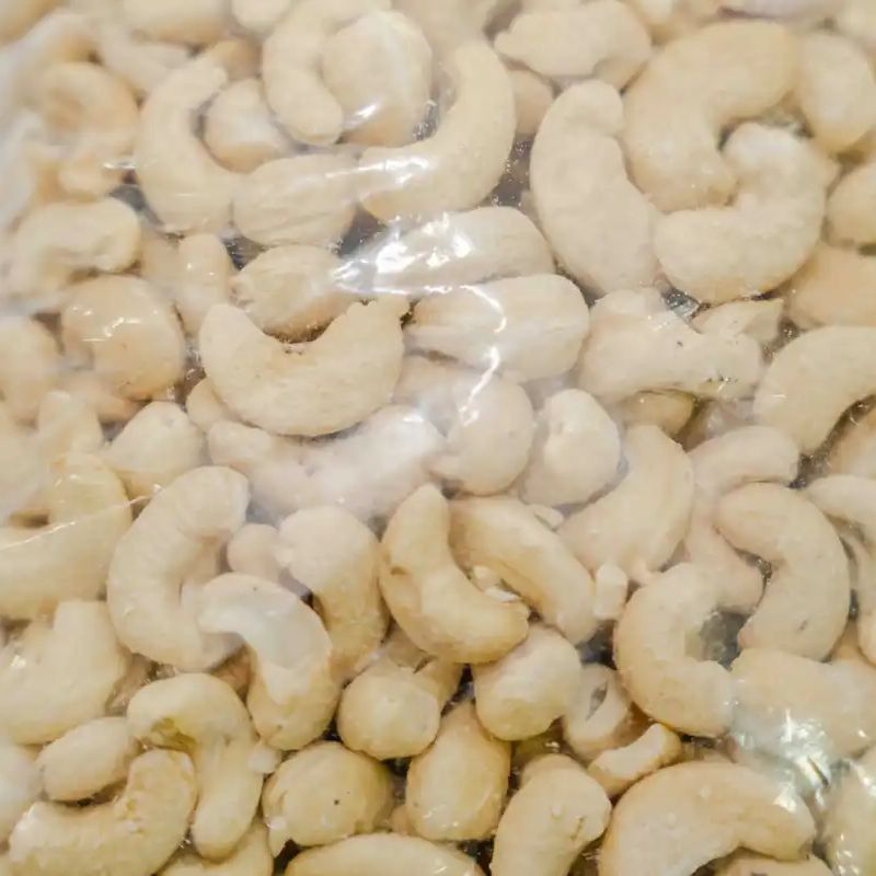 kaju (half kg)